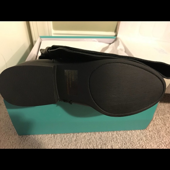 Knee boots - Picture 2 of 6